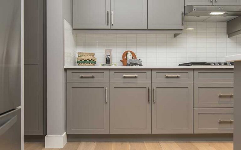 Give Your Kitchen a New Look: Refresh Outdated Kitchen Cabinets